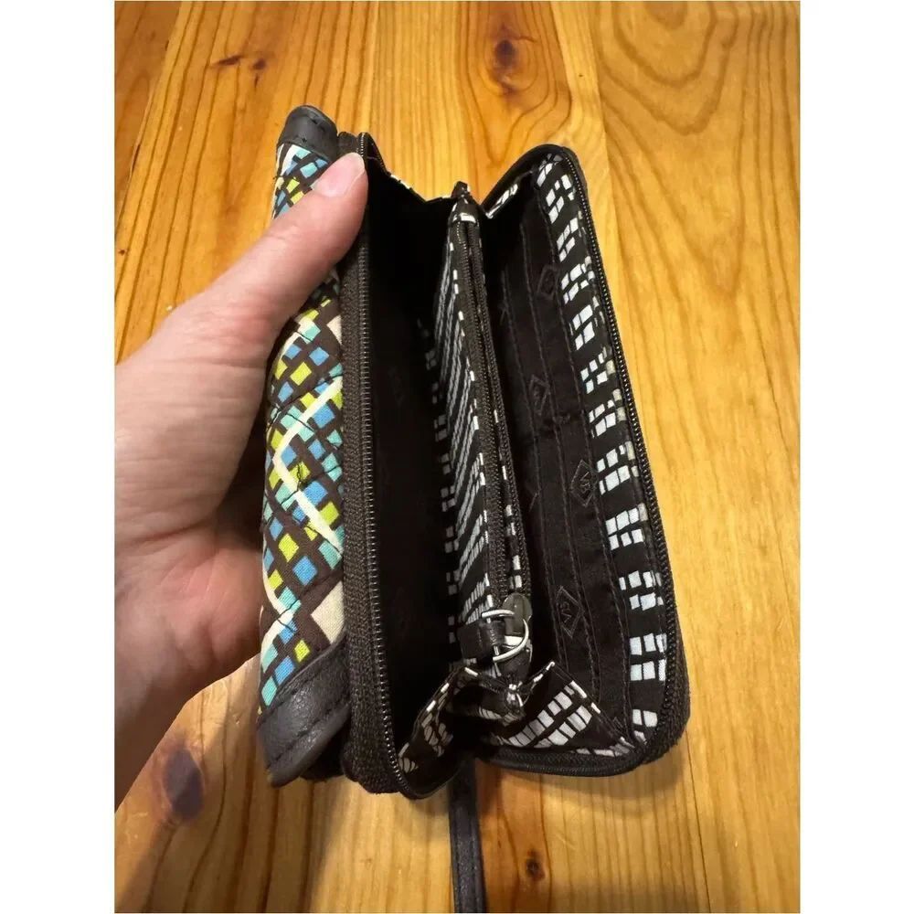 Vera Bradley Zip Around Wallet Wristlet Clutch Brown Blue Rain Forrest Print - Picture 9 of 11